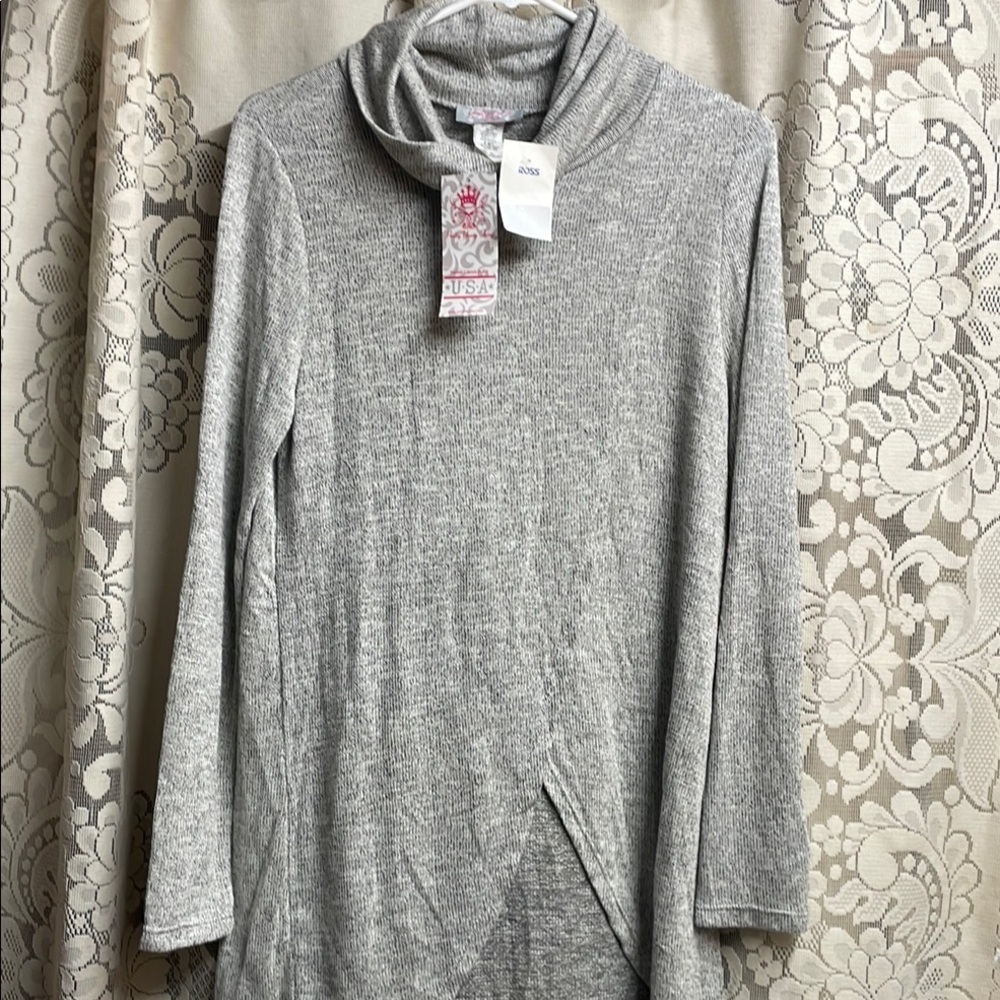 Pretty Young Thing Handkerchief Hem Gray Women's Sweater New with Tags